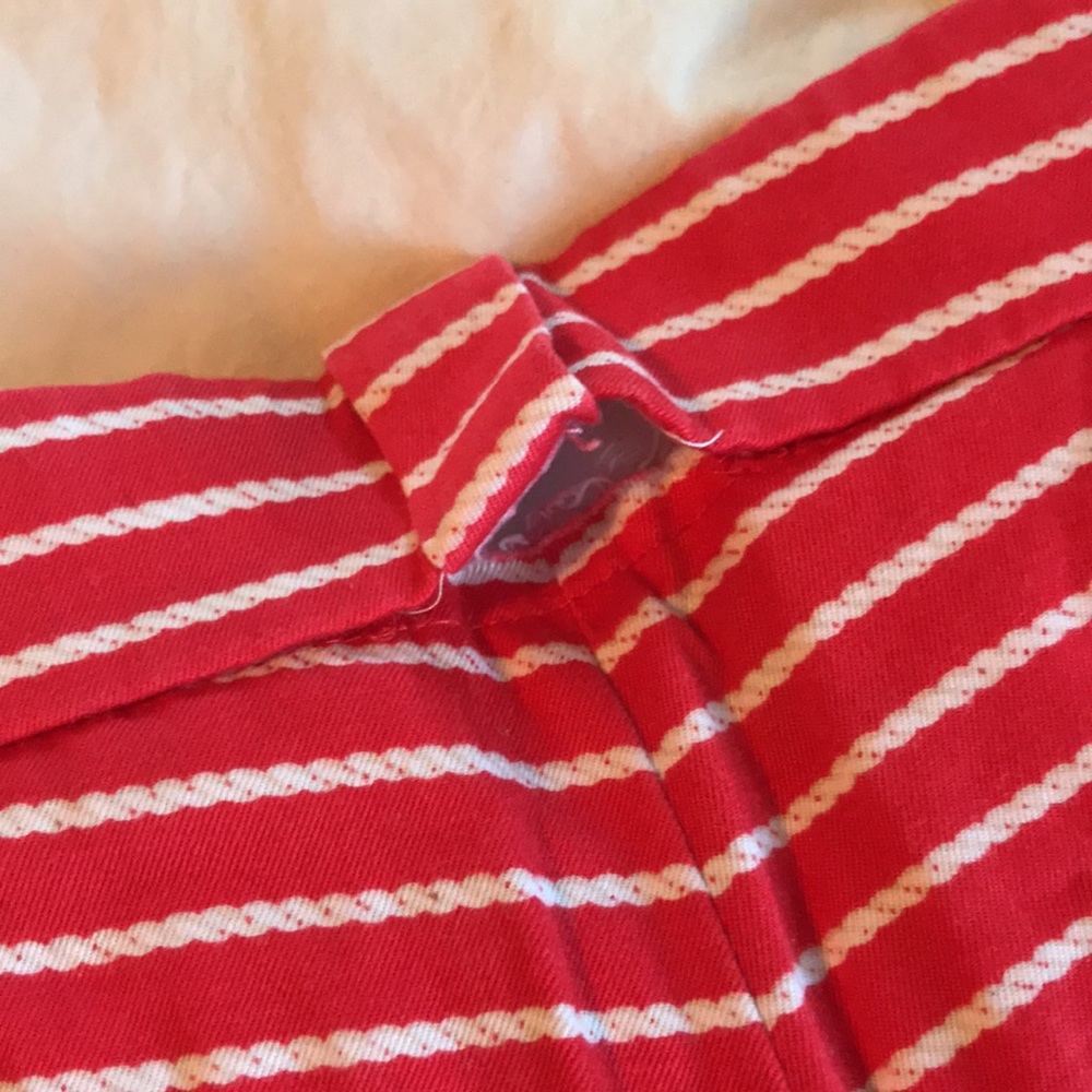 Women’s J. Crew chino shorts! - Picture 3 of 5